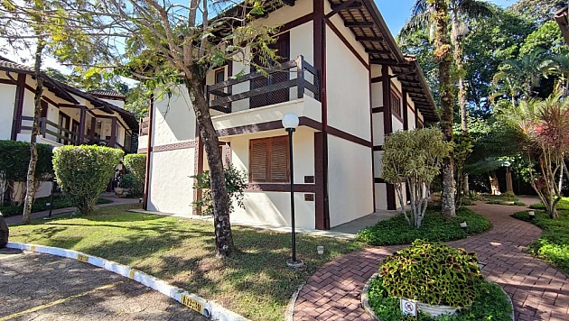 Casa em Condom�nio