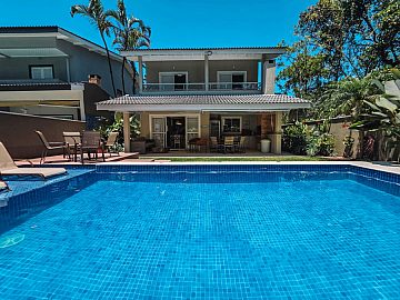 Casa com 6 su�tes � venda na Riviera de S�o Louren�o