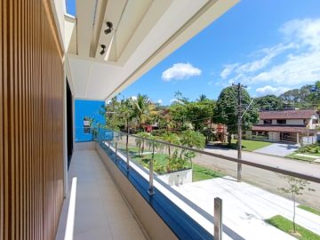 Casa prxima  praia com 5 sutes  venda na Riviera